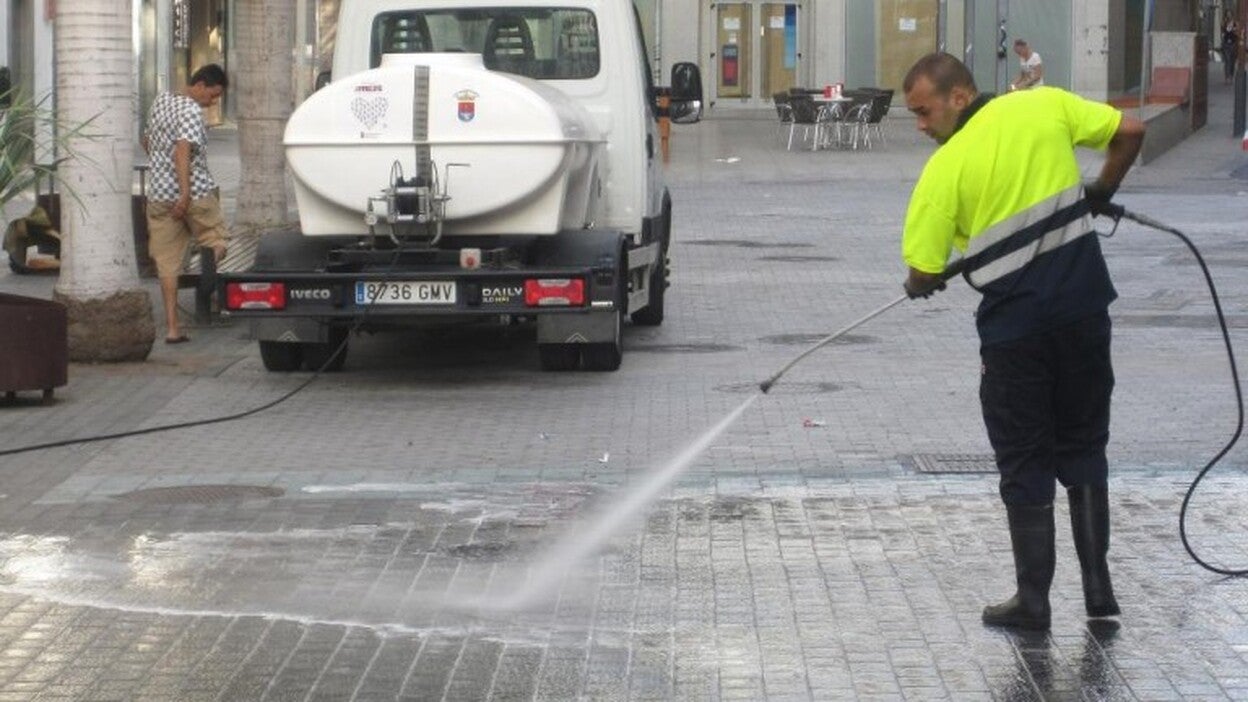 Arrecife no paga el agua desde 2013 y debe ya 800.000 euros