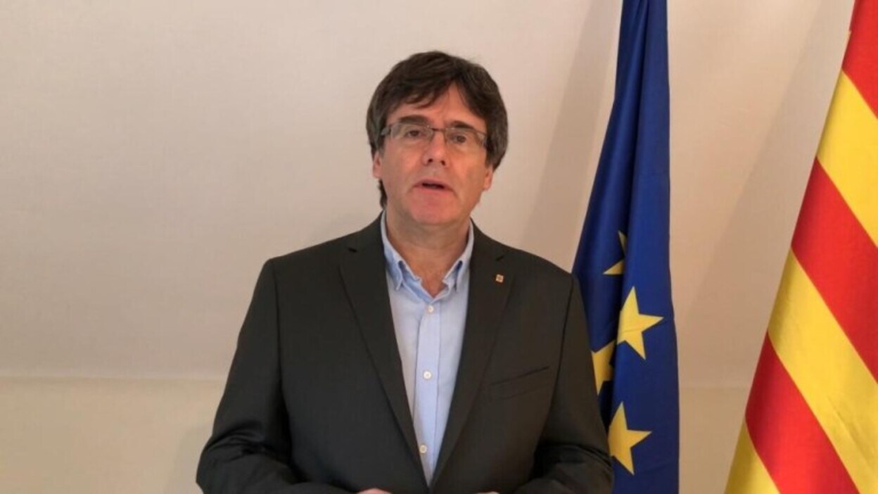 Puigdemont se considera aún “presidente legítimo” de Cataluña