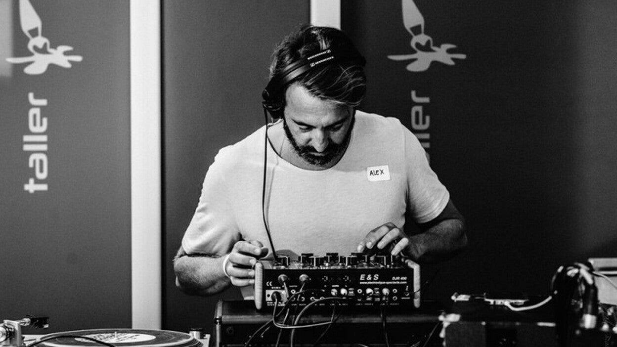 Ävalanche lleva su electrónica analógica al Paper Club