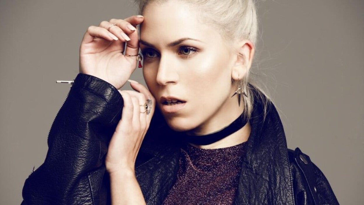 Laura Low, alforjas de música