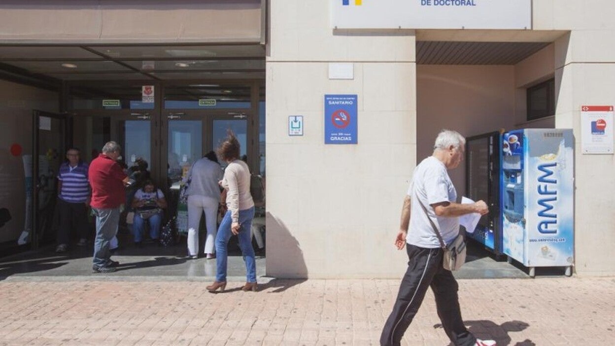 Los partidos políticos se suman a la denuncia de atención primaria