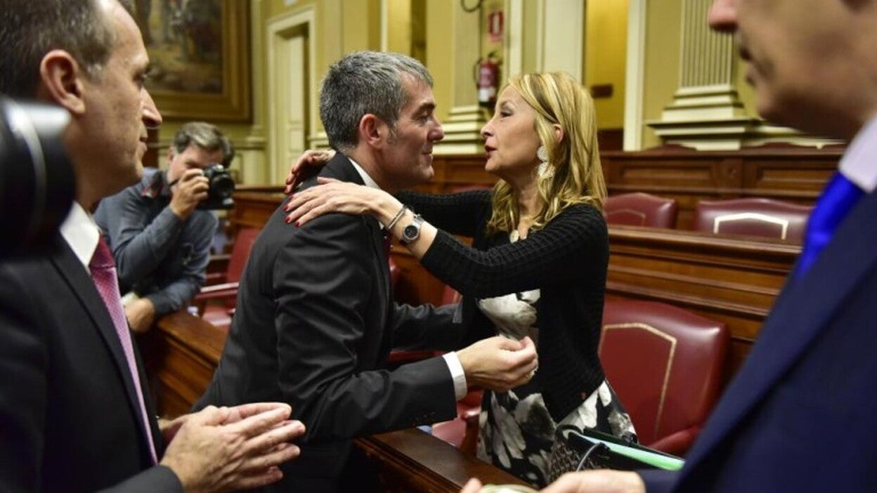 El cambio en los puertos sella el pacto CC-PP