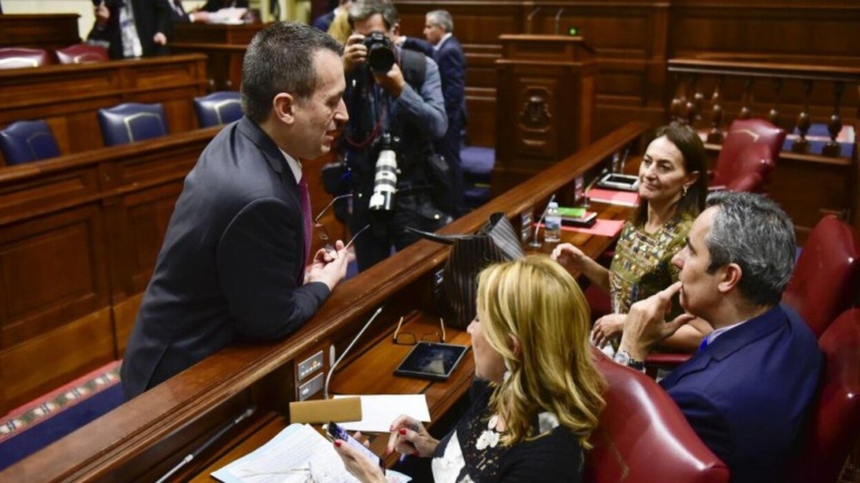 CC y PP buscan pactar con NC y Podemos los órganos de control