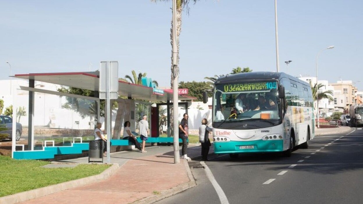 Más de 22.000 personas se suben a la guagua con el bono de descuento