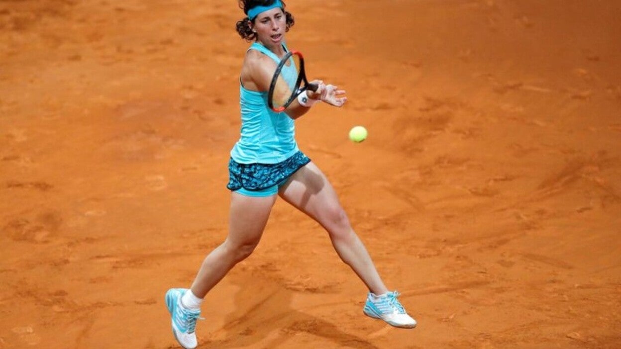 Carla Suárez recurre a la épica ante Svitolina para aferrarse a Madrid