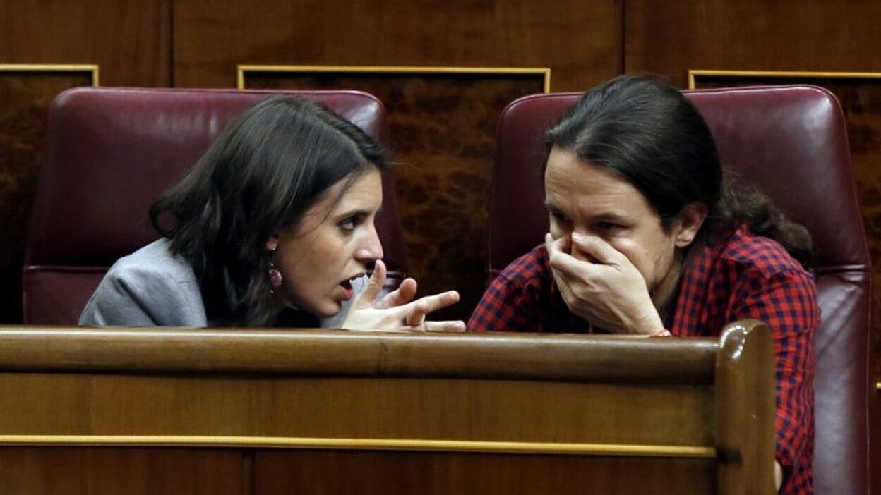Iglesias y Montero defienden gastar su dinero en lo que quieran honradamente