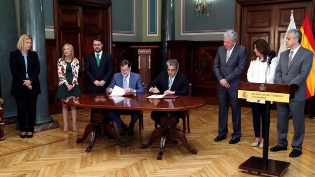 Rajoy y Rodríguez firman el voto 176