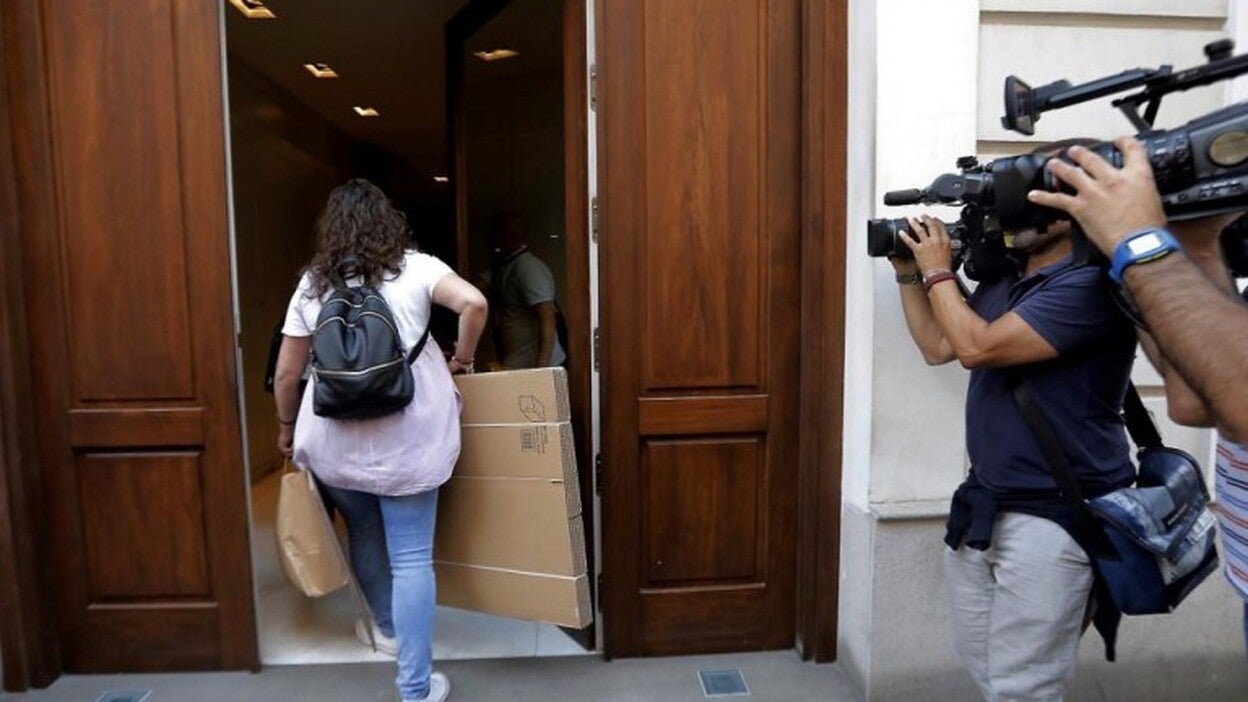 Seis detenidos, entre ellos Zaplana, por blanqueo y malversación