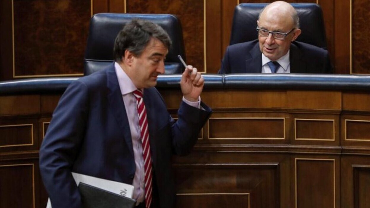 El PNV decide respaldar los presupuestos de Rajoy