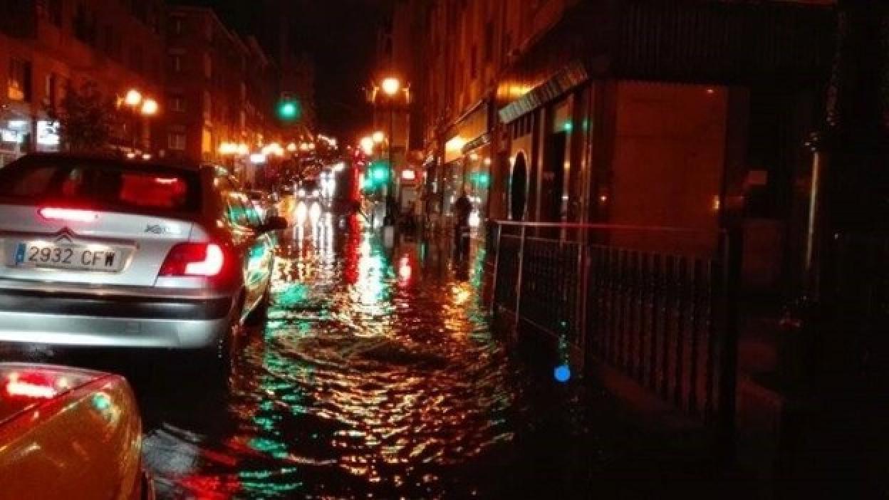 Las tormentas persisten y ponen en alerta a 21 provincias de 8 comunidades