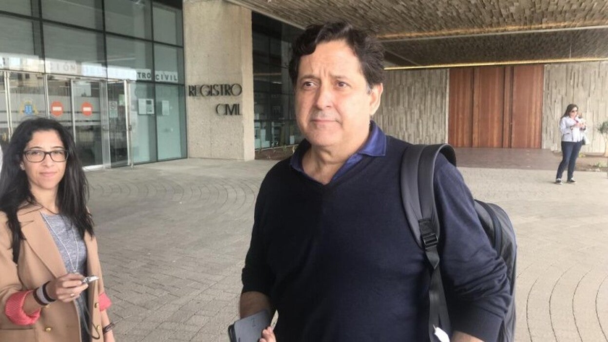 Engrilletado del calabozo al juzgado