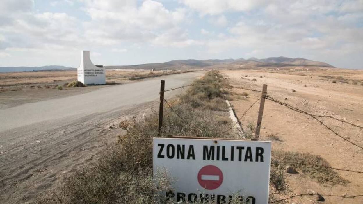 Defensa rectifica la ampliación del campamento de El Matorral