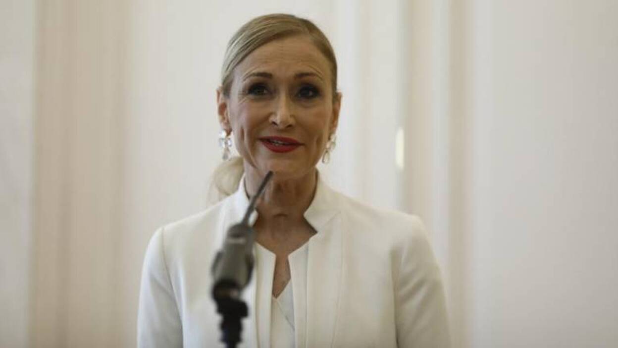 Cifuentes no va a declarar por enfermedad y jueza envía un médico a su casa