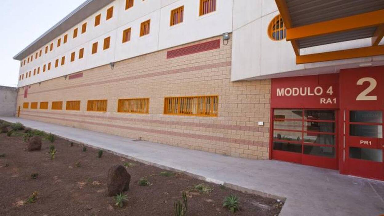Ocho detenidos por  intentar entrar drogas en la prisión Las Palmas II