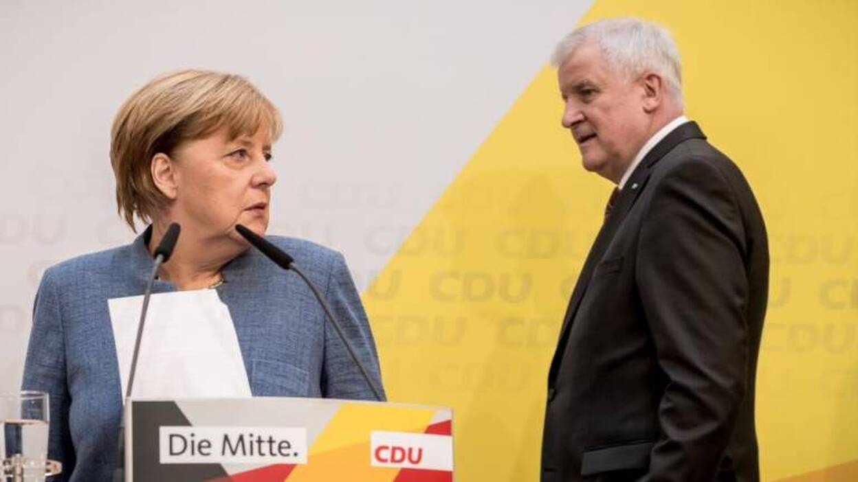 El Gobierno alemán, pendiente de Merkel y Seehofer