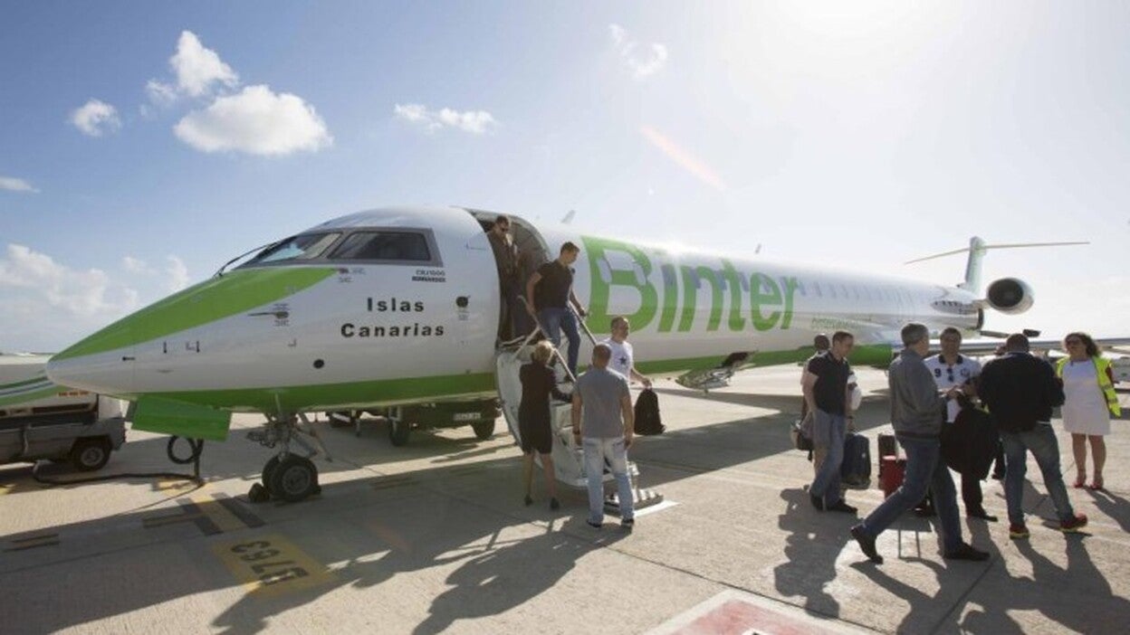 Binter y AE niegan subida de precios en vuelos por el aumento de descuentos