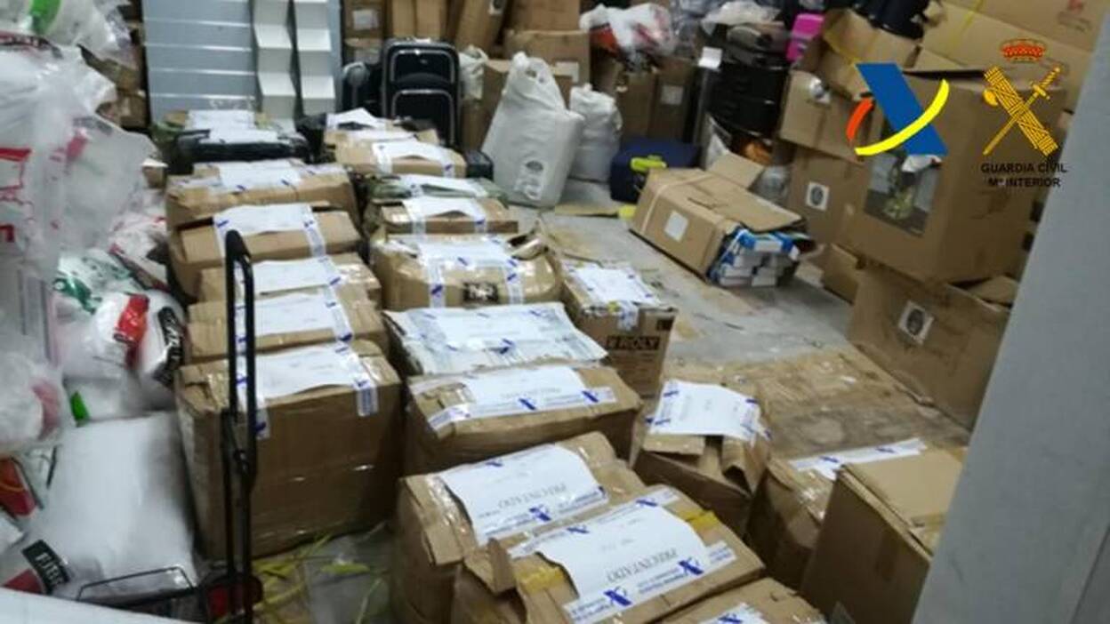Incautan 13.000 prendas falsificadas en Tenerife