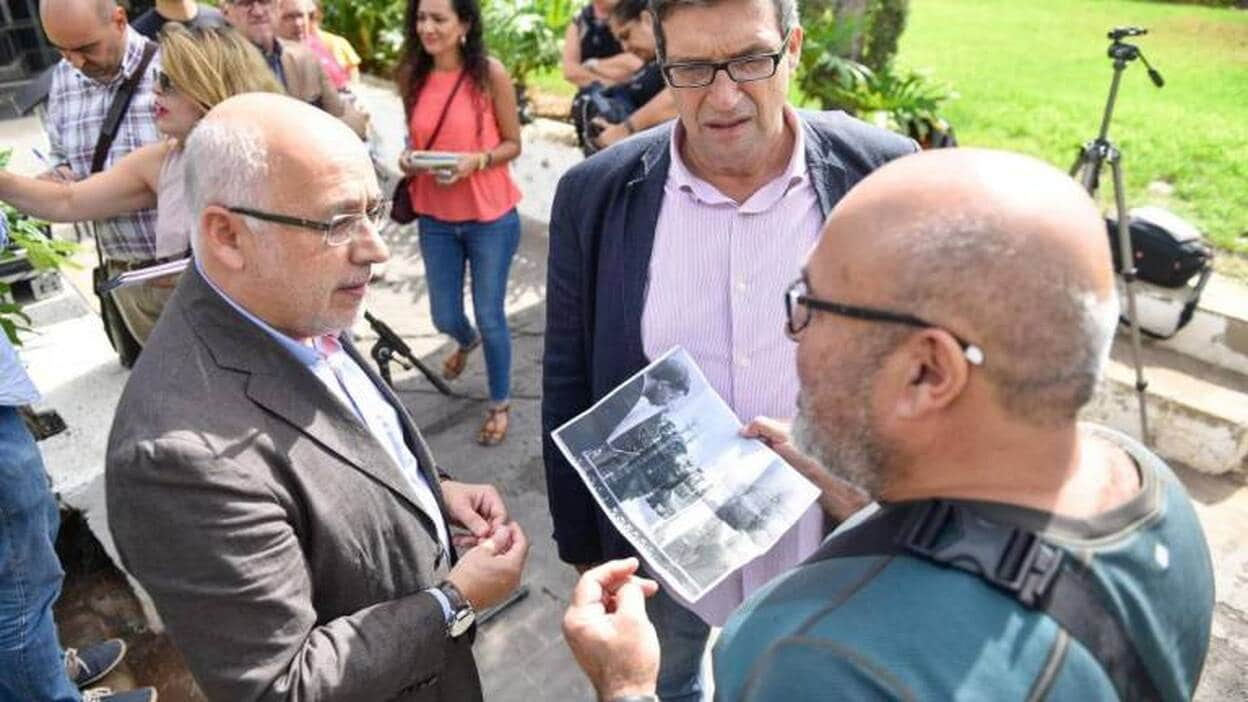 A solo tres metros de la memoria y la dignidad