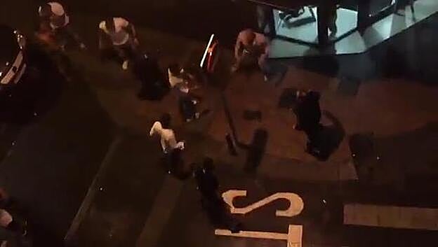 Multitudinaria pelea en la plazoleta Farray