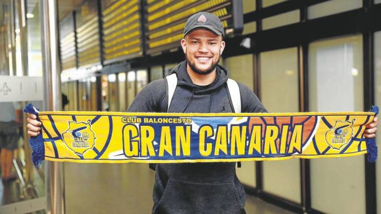 Nelson: «Puedo ayudar al equipo donde sea, soy un jugador versátil»