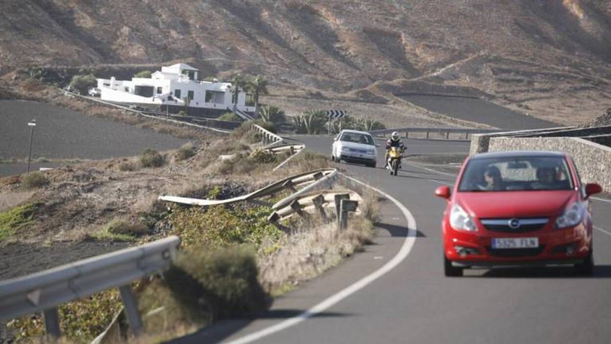 La carretera de  Femés a Playa Blanca cerrará del 27 al 31 de agosto