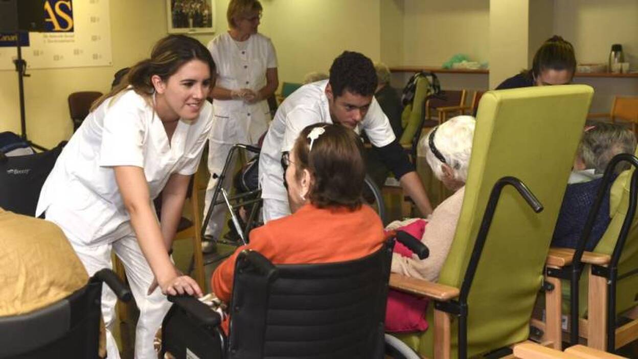 La atención a la dependencia en las islas no despega once años después