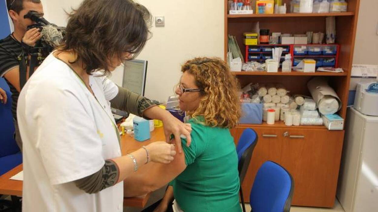 La enfermería exige que se apruebe ya la ley que le permitirá ‘recetar’