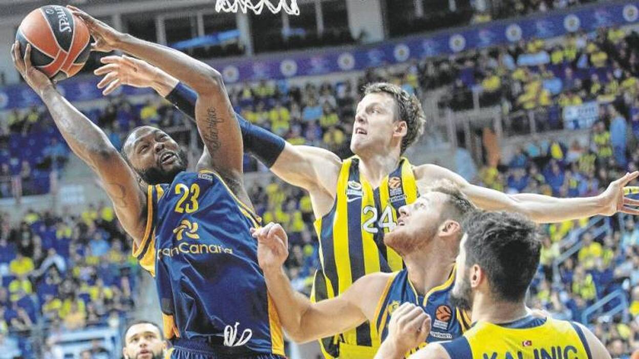 El sueño comienza con paliza (97-72)