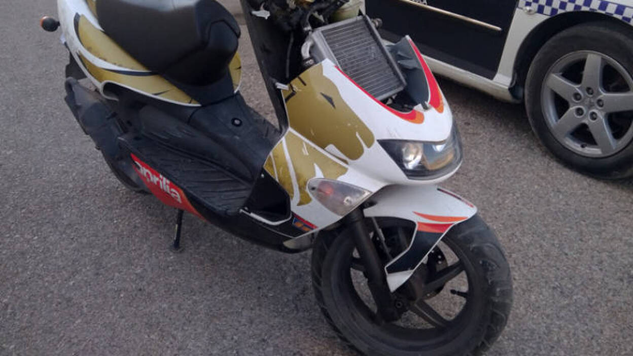 Investigado un menor con ciclomotor sin permiso