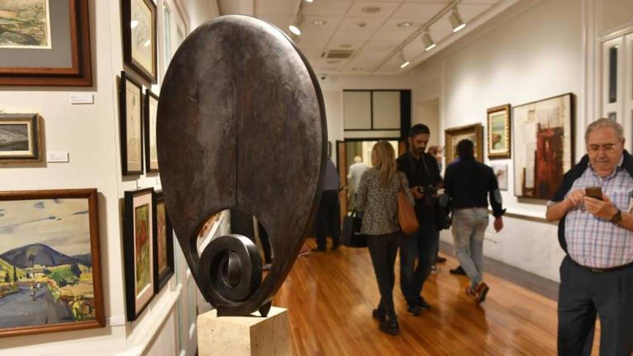 ¡140.00 euros! Adjudicada al número 3