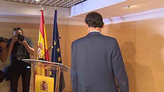 Duque publica informe que concluye que pagó más impuestos al crear sociedad