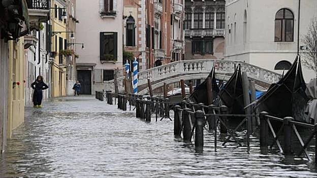 Vista de una calle inundada en Venecia. / Efe.