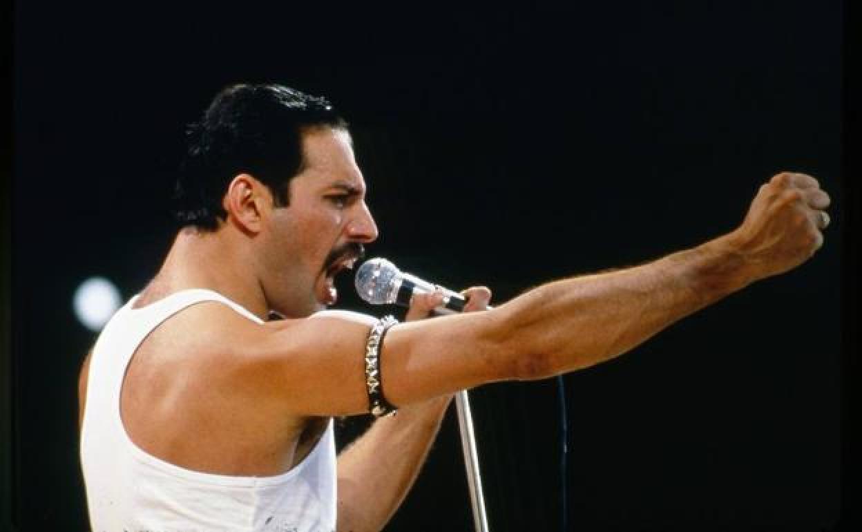 Freddie Mercury, durante su actuación en 'Live Aid'.