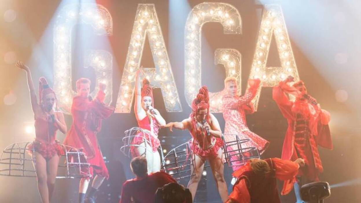 Garbo’s Unforgettable Cena y espectáculo