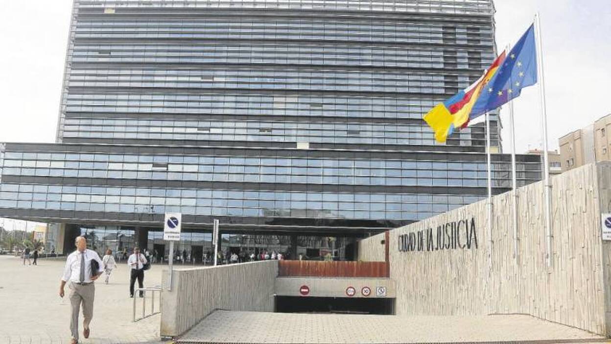 Un centenar de pleitos vuelven a caminar