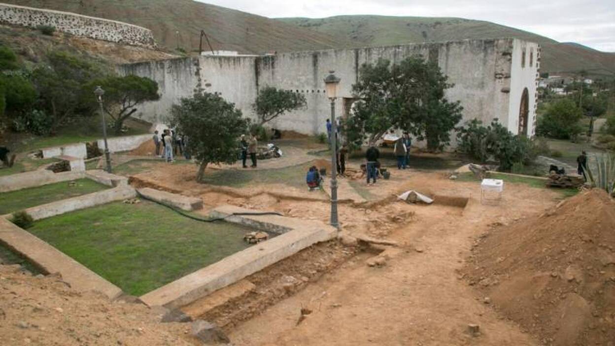 El convento más antiguo de Canarias aflora en Betancuria