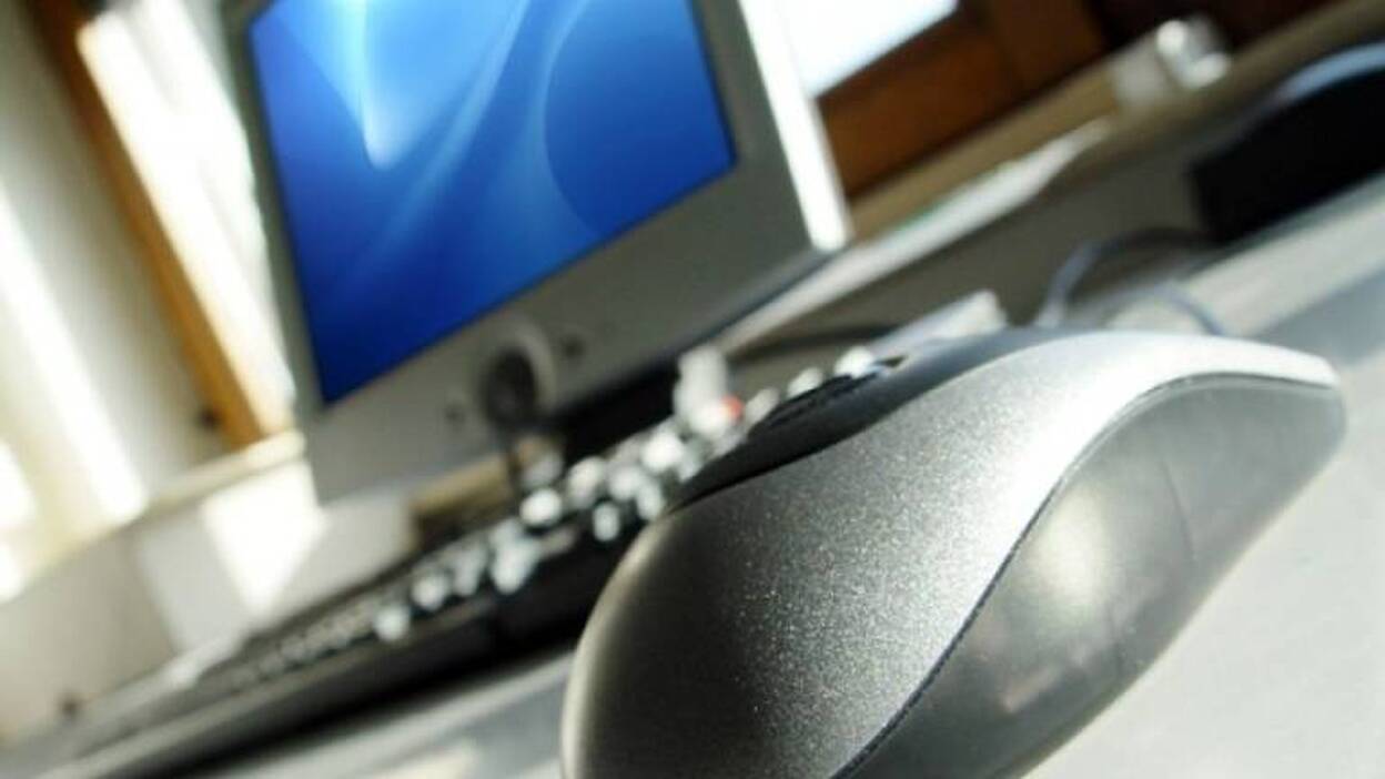 Podemos y asociaciones de internet recurrirán al TC ley Protección de Datos