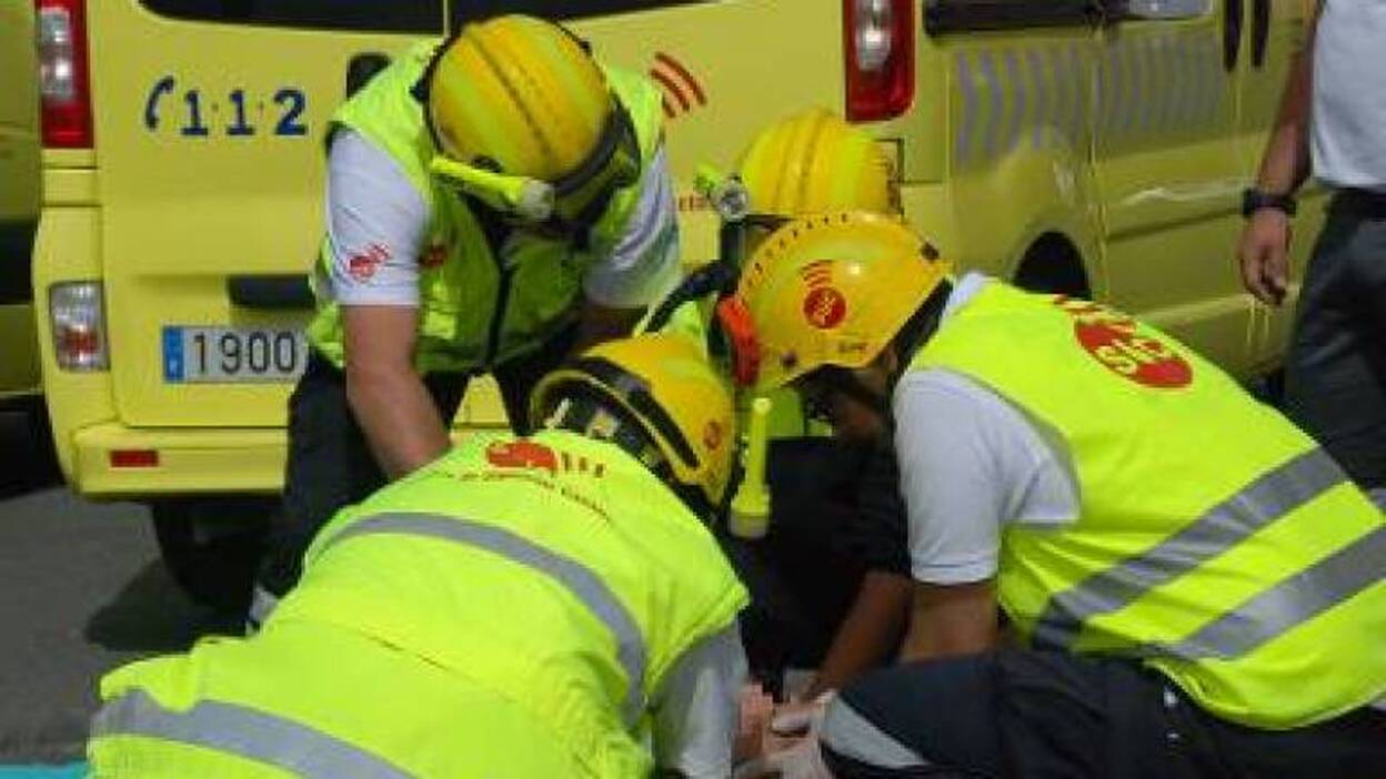 Un hombre, en estado crítico tras sufrir una parada cardiorrespiratoria en un bar