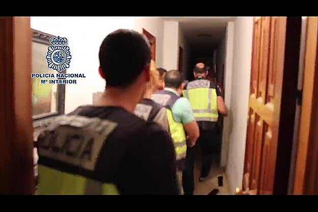 Desarticulan  una red que prostituía a nigerianas y liberan a 13 mujeres