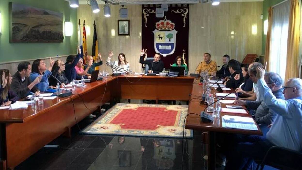 La Oliva habilita 112.000 euros para no quedarse sin policías