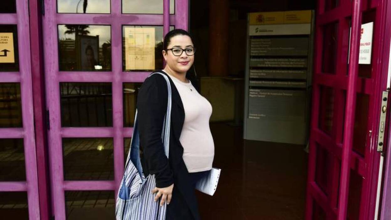 Leidy R.: «Si no me adelantan la cita voy a estar dos meses sin cobrar. No puede ser»