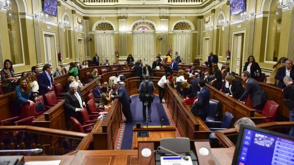 El Parlamento mueve de sitio  848 millones del presupuesto