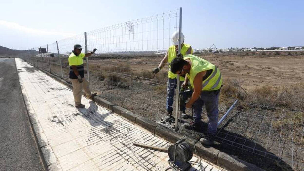 Sale de nuevo a concurso el campo de fútbol de Costa Teguise