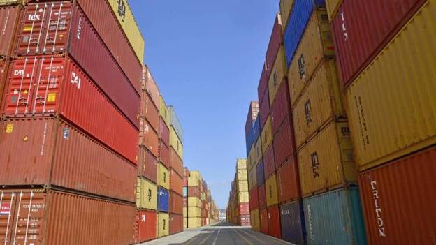 La guerra comercial pasa factura al trasbordo del puerto de La Luz