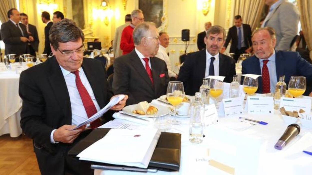 Escrivá respalda las demandas canarias para invertir el superávit