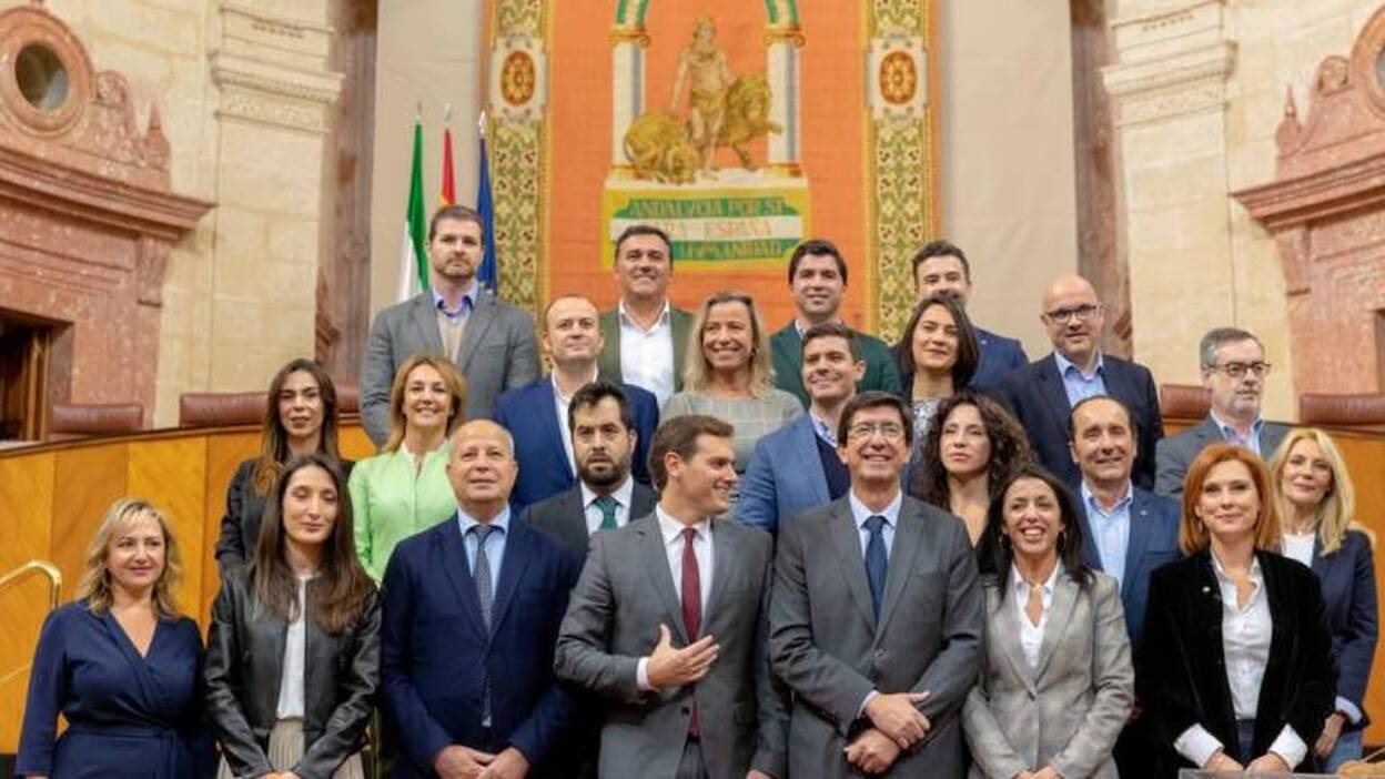 Ciudadanos apela a la abstención del PSOE para desligarse de Vox en Andalucía