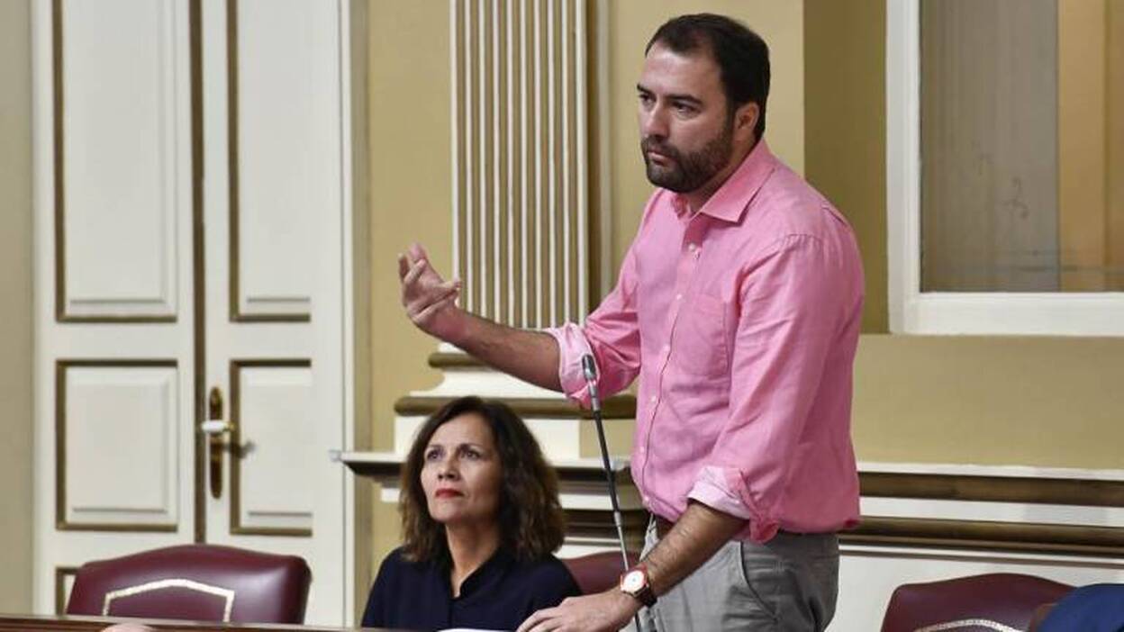 Corujo, propuesto por el PSOE para dirigir la  Zona Franca