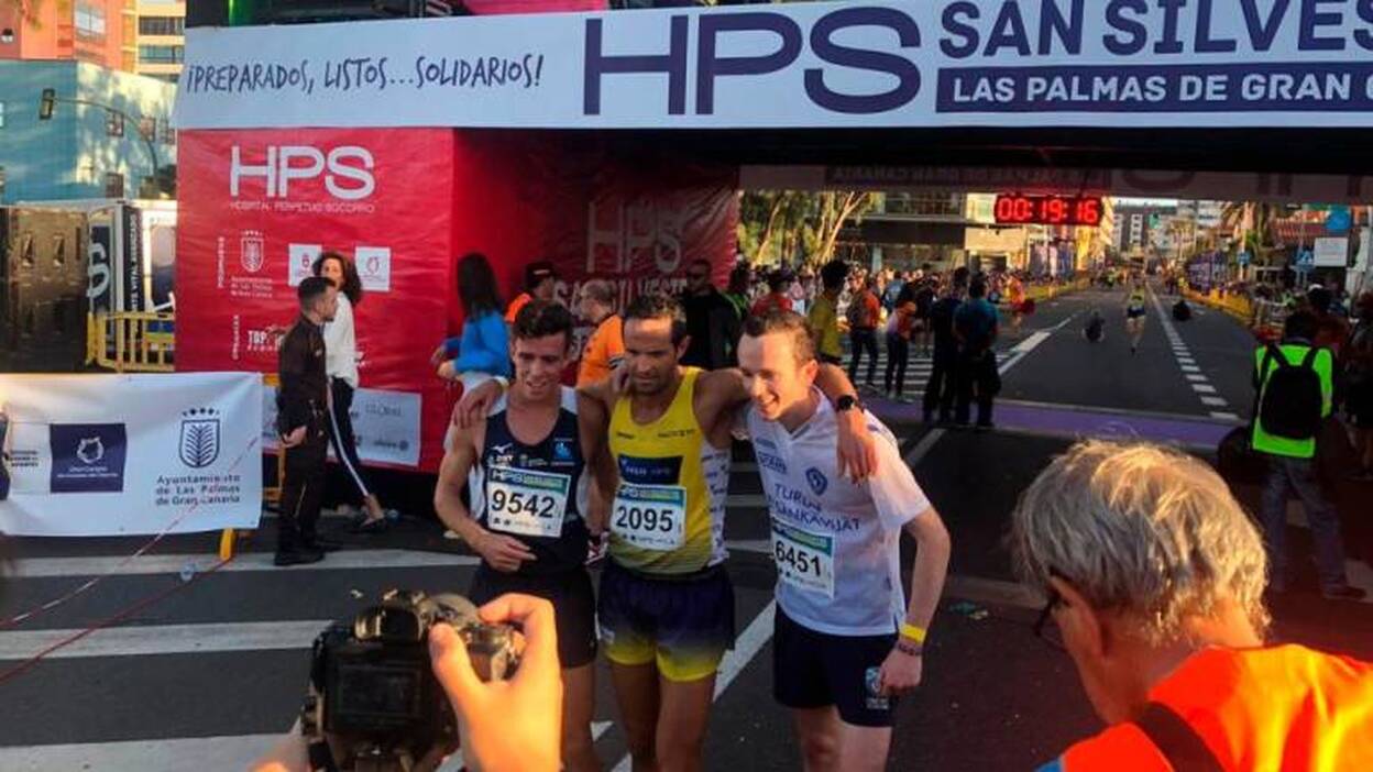 La fiesta solidaria de la HPS San Silvestre inunda la capital