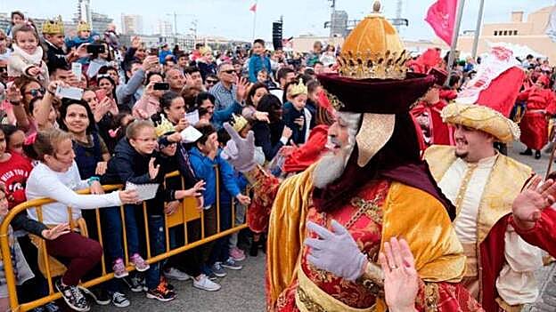 Multitudinaria bienvenida a los Reyes Magos