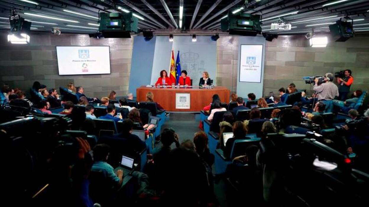 Sánchez envida a la oposición con unos presupuestos que anticipan su programa